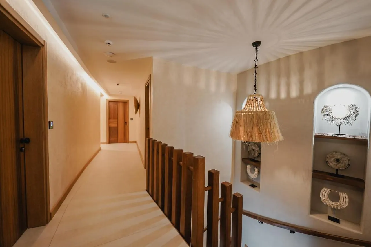 Lost Seaside Hotel Sarandë