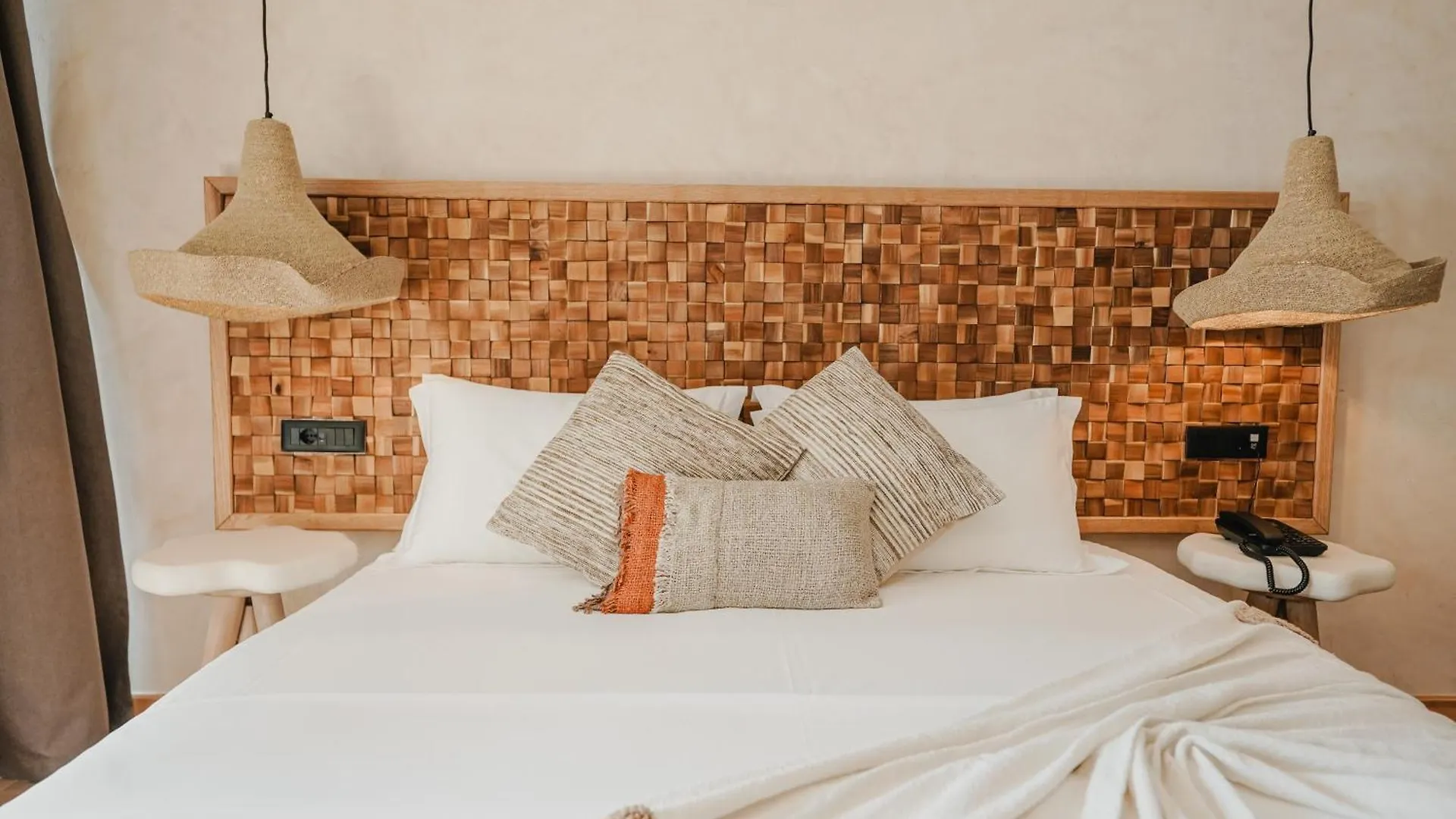 Lost Seaside Hotel Sarandë アルバニア